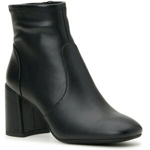 Madden Girl Women's Side Zip Heeled Bootie - Black